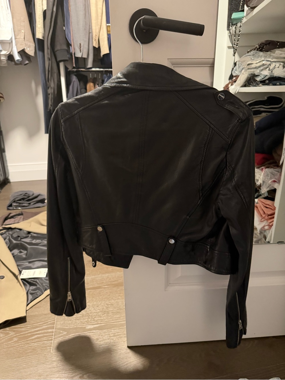 CIARA | LEATHER CROP BIKER JACKET Like New 🤩❤️ - Picture 8 of 10